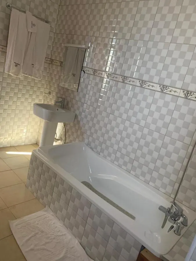 Avesta Hotel Kampala 2*,  Uganda